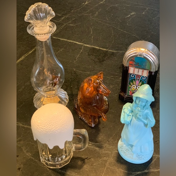 AVON | Set of 5 | Collectible Vintage Avon Decanters | - Picture 2 of 16